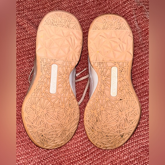 Nike Air Max Bella TR Champagne Size 9.5 - Picture 3 of 4